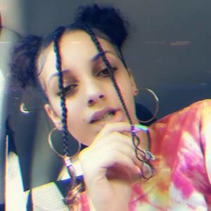 Meet your Posher, Layla